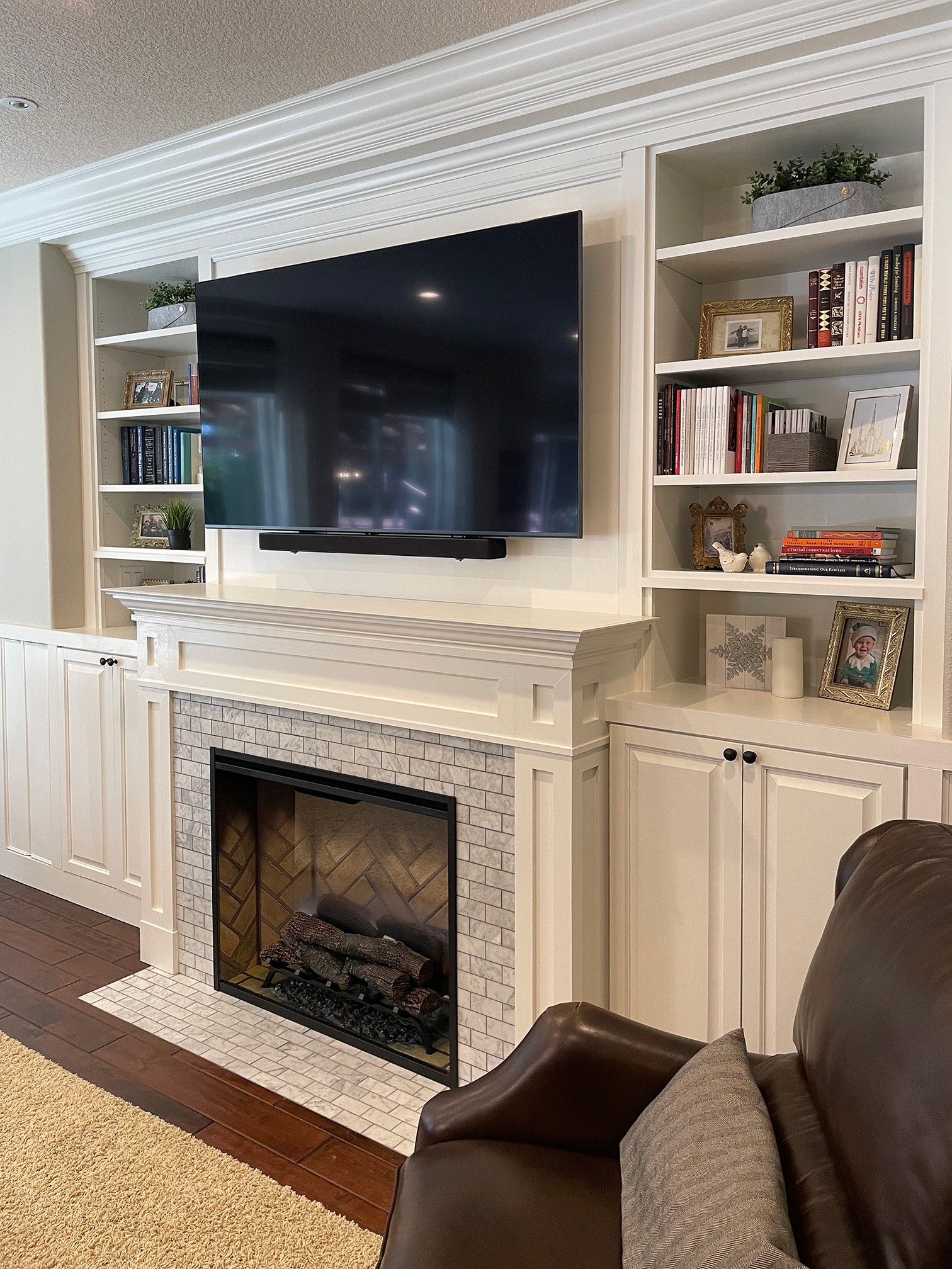 green garden with ponds and fountains
